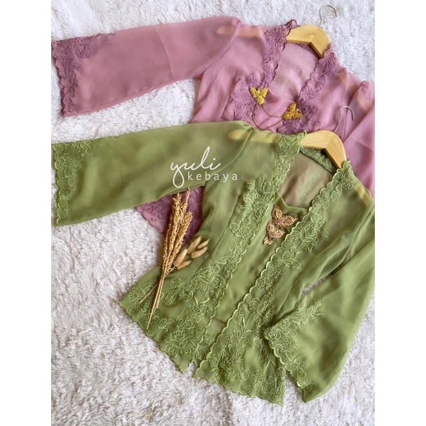 Kebaya Jadi Bordir Bali Premium | Kutubaru lengan lonceng (berkerut di pundak)