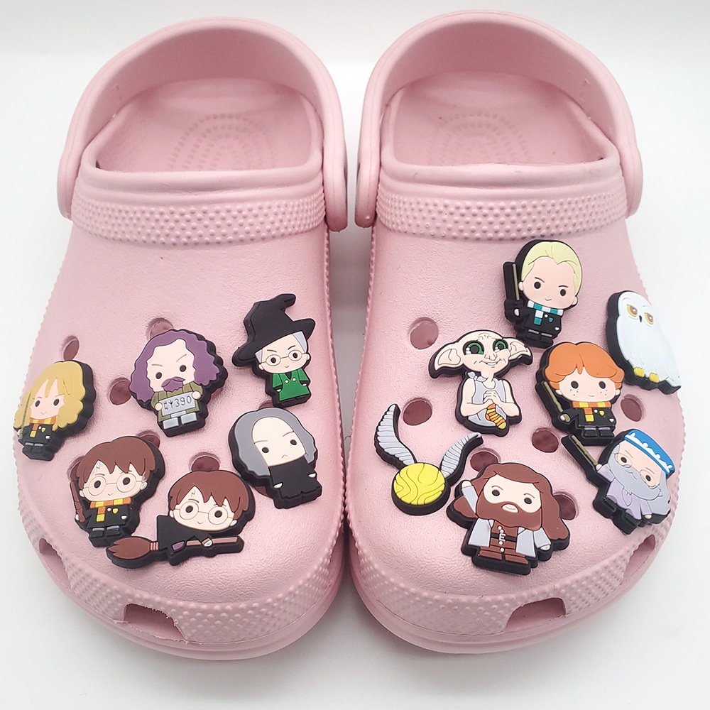 Sepatu crocs Harry Potter charms