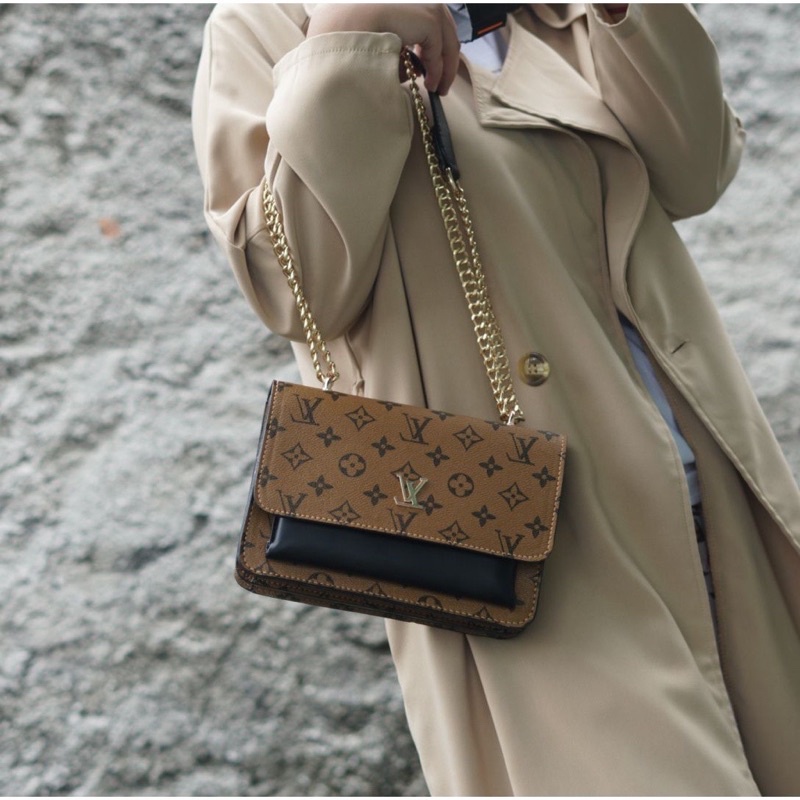 Tas selempang Sling Bag Wanita elegan simple mewah