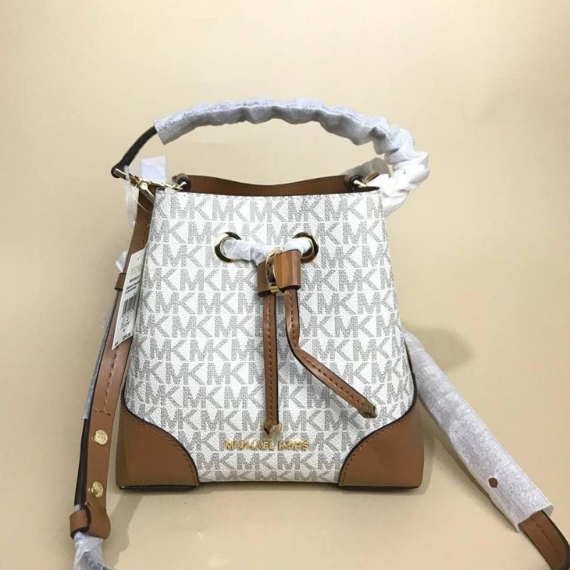 MK Michael Kors Mercer Bucket XS Signature Vanila(Db ori )Size 18x18x9