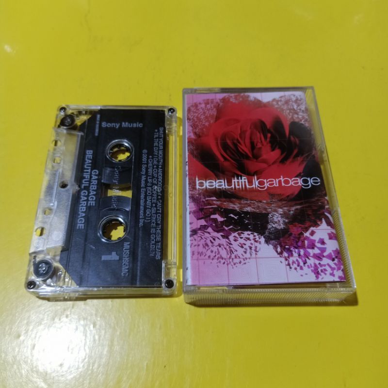 Kaset GARBAGE Beautiful Garbage