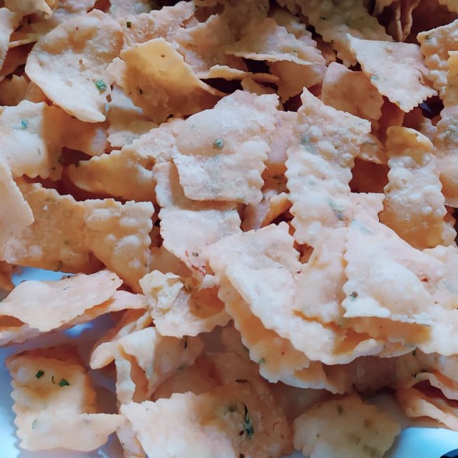 

KERIPIK PANGSIT 500 gr