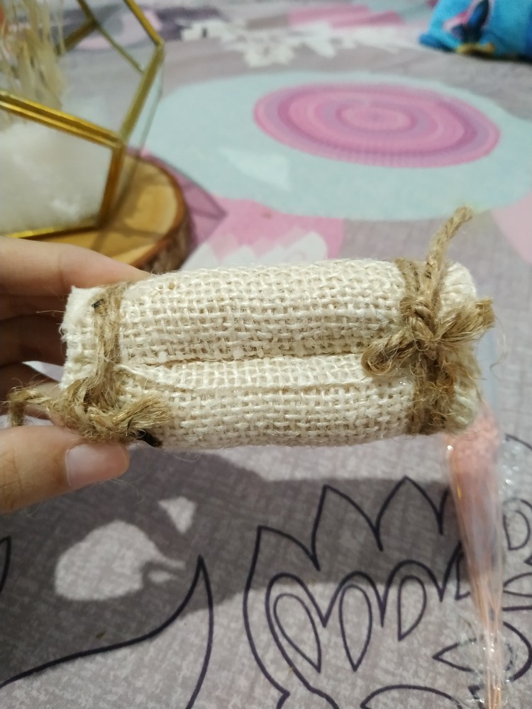 Tempat Display Bantalan Cincin Tali Samping Krem Mahar Seserahan