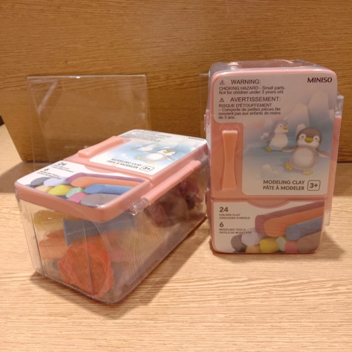 

Miniso 24 Colors Modeling Clay Refrigerator Plastisin Lilin Mainan - Merah Muda