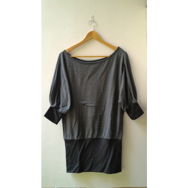 Atasan Blouse Longgar Abu Wanita