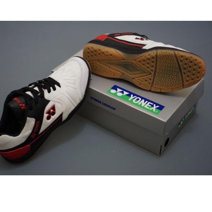 Miliki Sepatu Olahraga badminton Yonex Butterlfy Sol Karet