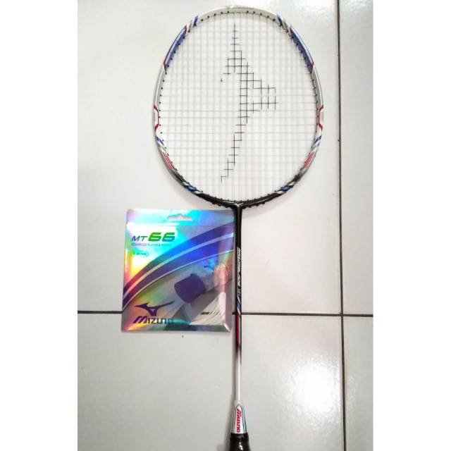 Raket Mizuno Razorblade 501 Original + Senar Mizuno MT 66 Original
