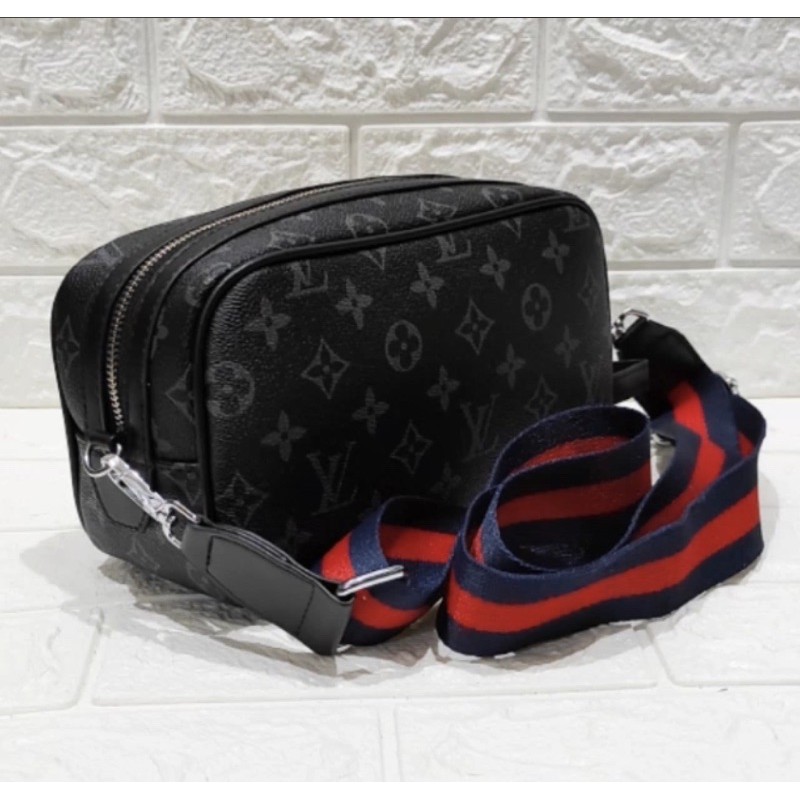 Pouch bag louis Vuitton hang bag lv import hangbag lv