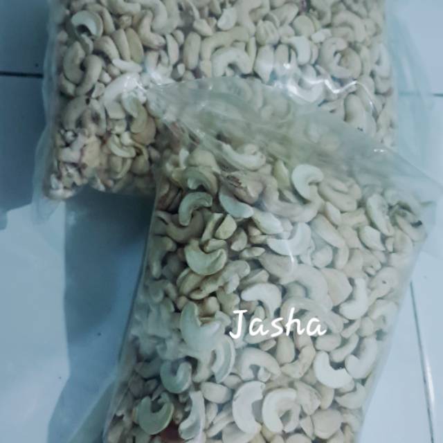 

Kacang Mede Belah Original Super