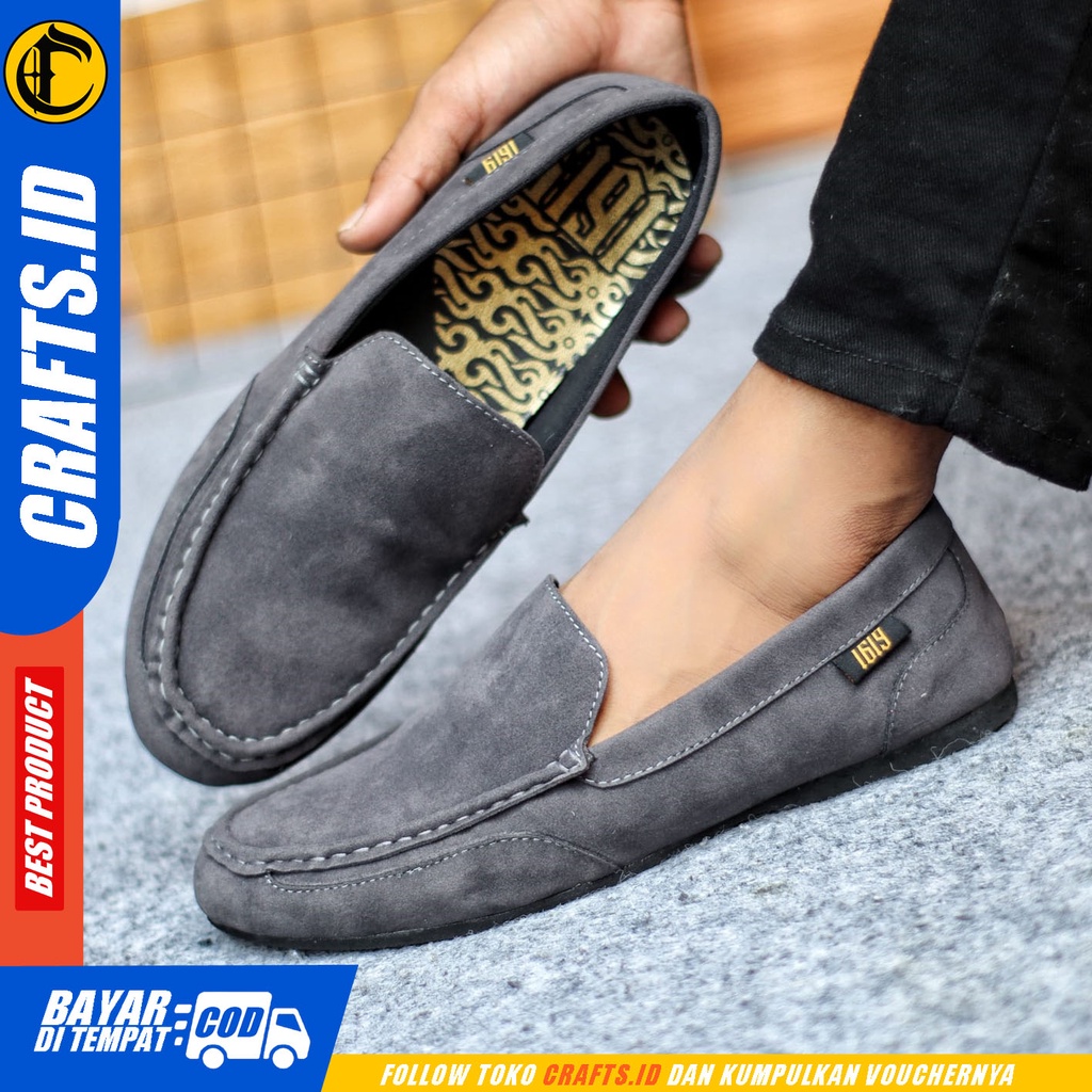 Sepatu Casual Pria  Sepatu Slip On Pria Kulit Suede Kerja Kantor Kuliah Kondangan Sepatu Slop Pria Sepatu Hitam Pria CRAFTS MORD