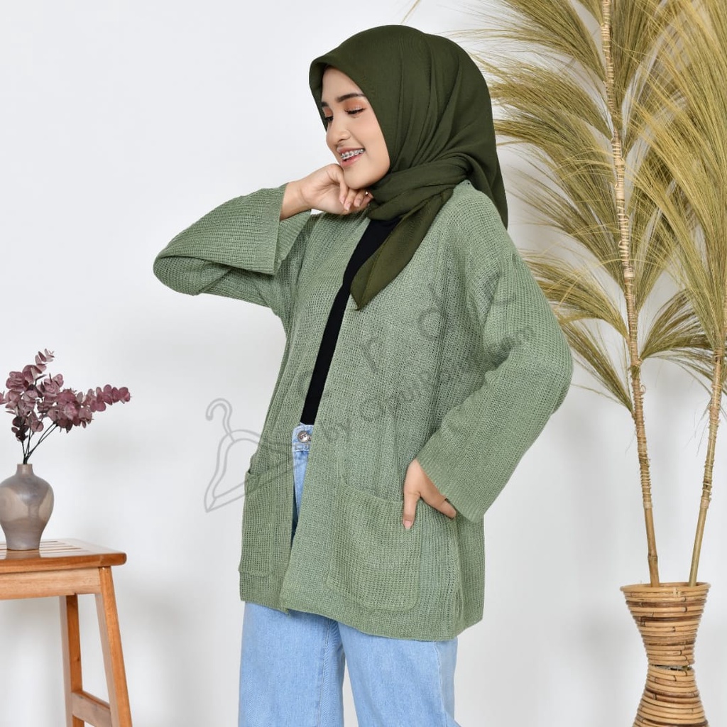 Simple Cardigan Ufa / Loccy / Loocy - CRDC by CiputRajut.com-1