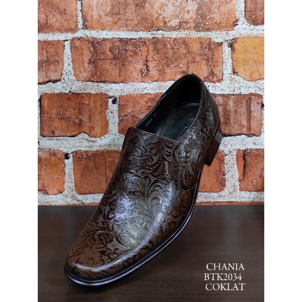 Sepatu formal cowok Chania kulit asli