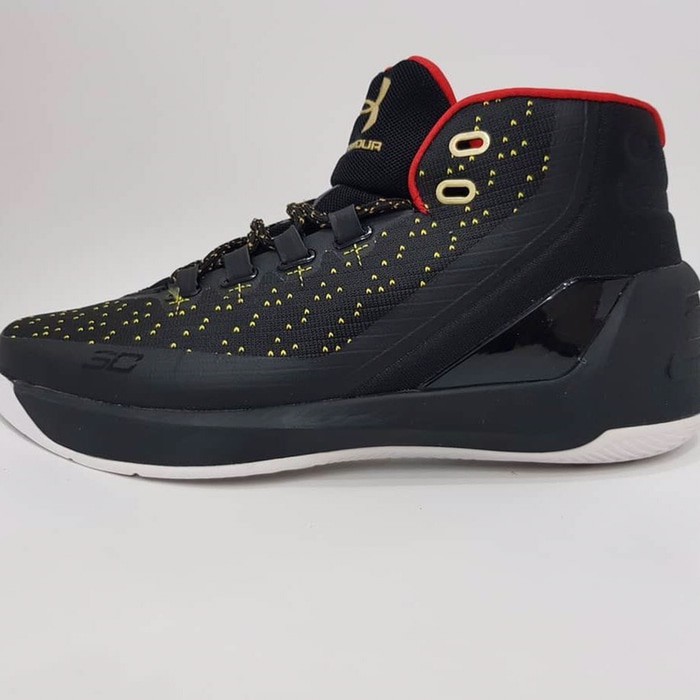 UNDER ARMOUR CURRY 3.0 *BLACK *