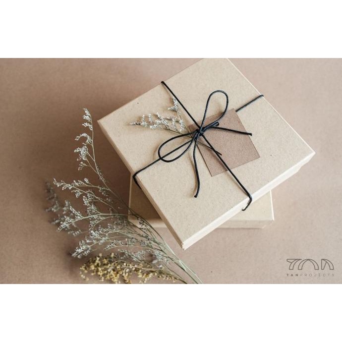 

[COD] Tanprojects Rustic Gift Box / Kotak Kado Serbaguna ukuran 22x22x6cm [COD]