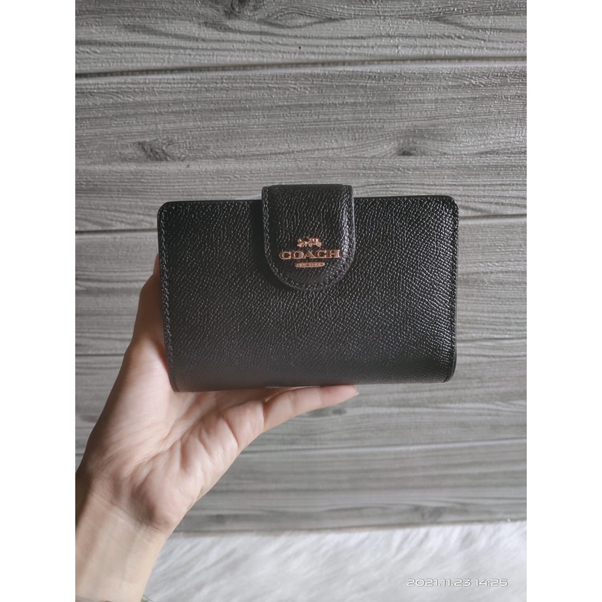 DOmpet wanita Coach 6390 Medium Corner Zip Wallet Black