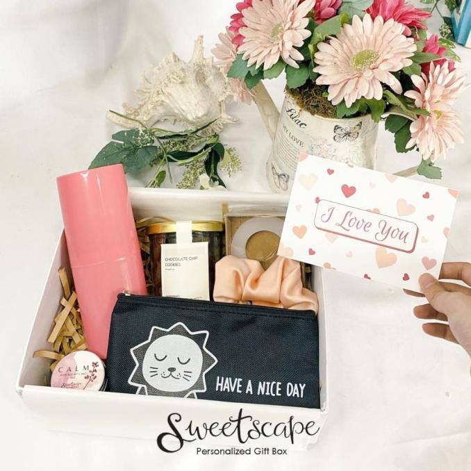 

GIFT BOX PACKAGE 112-PAKET HEMAT HAMPERS 112-SPECIAL GIFT FOR SOMEONE DSG54546WE