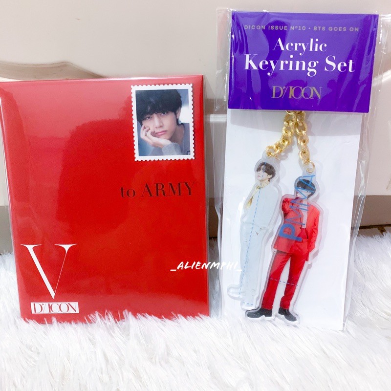 BTS Dicon Taehyung Keyring & Accordion postcard