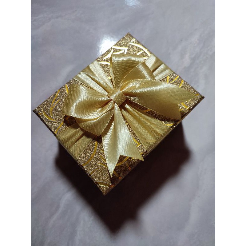 HardBox Kotak Kado Spesial Glitter Gold Motif Daun