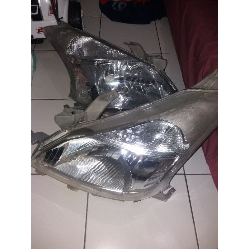 headlamp avanza velos 2012