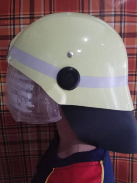 Helm pemadam kebakaran - helm schubert - helm scubert - helm pemadam kebakaran scubert