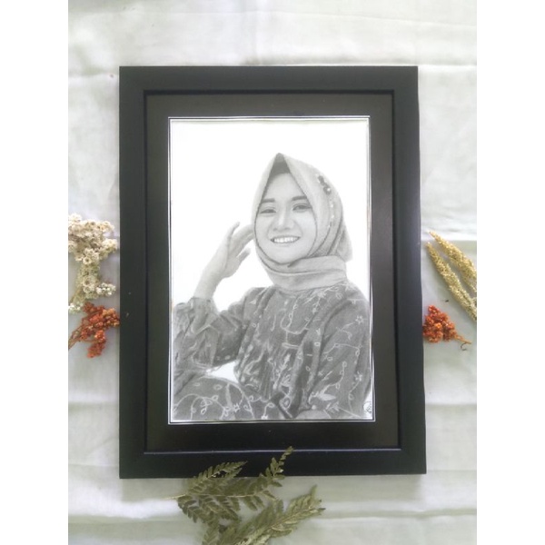 lukisan/sketsa wajah hitam putih A4 (tanpa bingkai)