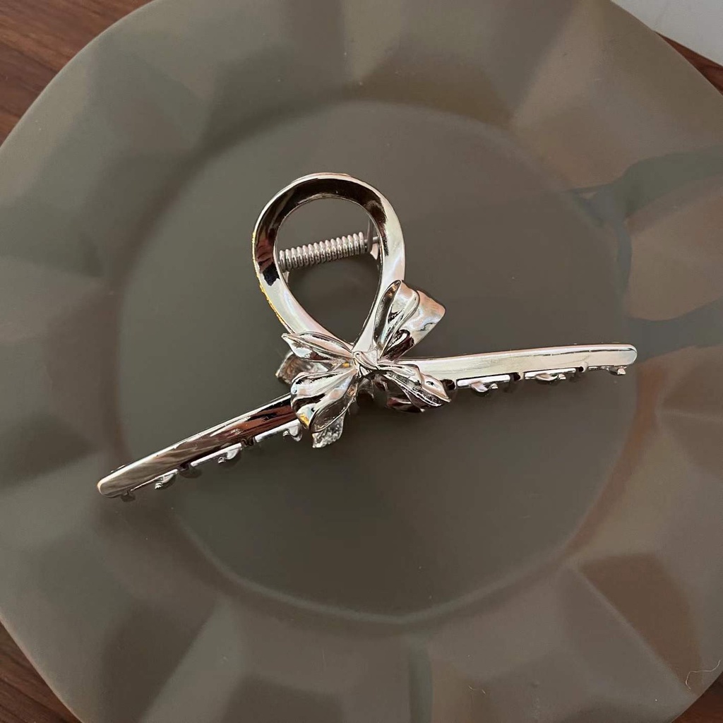 Jepit Rambut Bentuk Hiu Bahan Alloy Lapis Silver Untuk Wanita