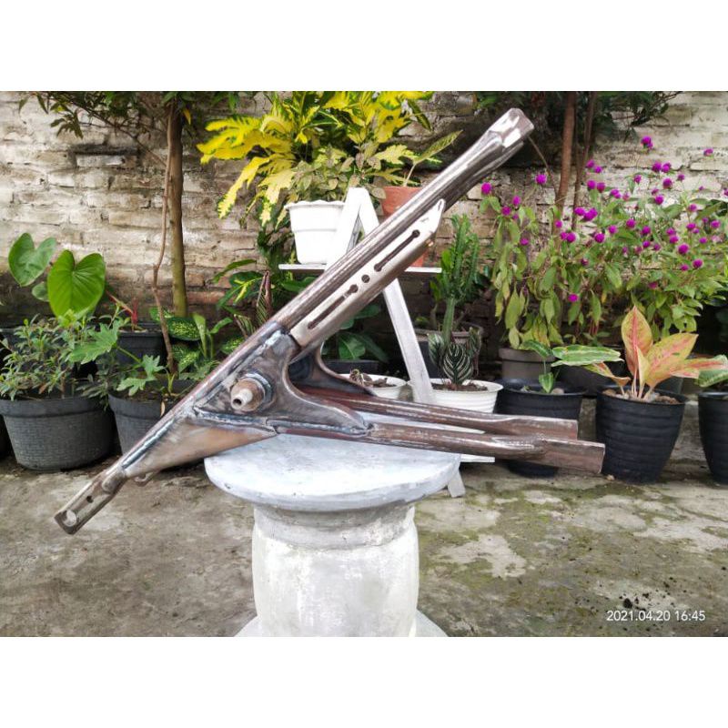 Buntutan cb sambungan rangka cb begel panjang set tempat aki +manisan rangka