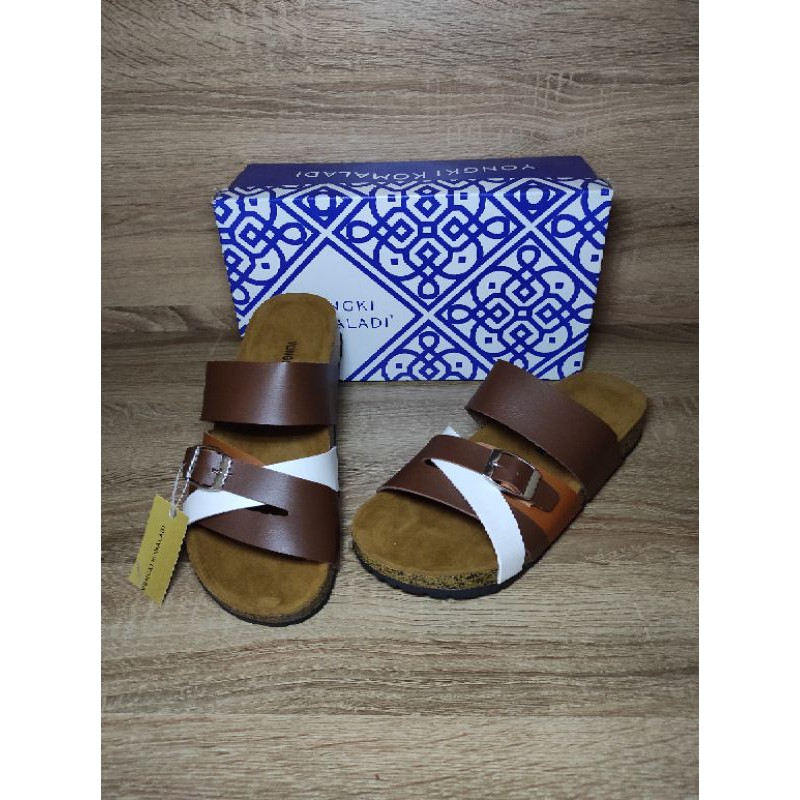 Sandal Wanita Yongki Komaladi