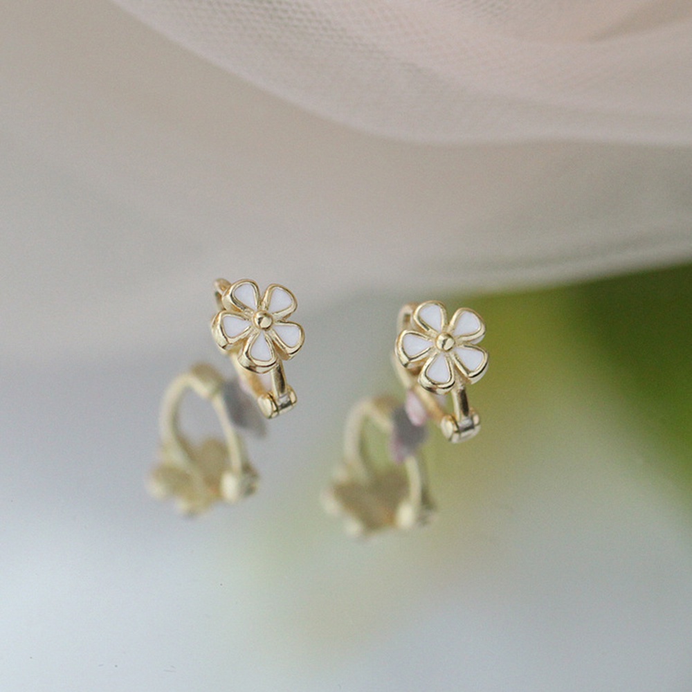 【COD Tangding】Anting Buckle Desain Daisy Gaya Retro Untuk Aksesoris Perhiasan