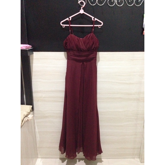 Dress pesta maroon