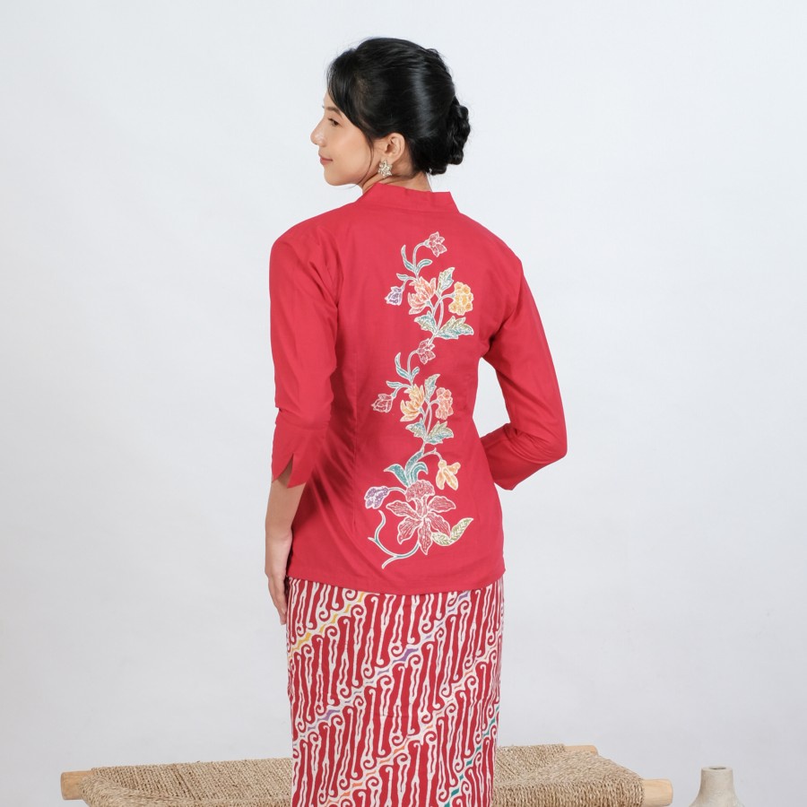 Kebaya Batik Encim Malia Lengan 7/8 Meradelima Katun Merah