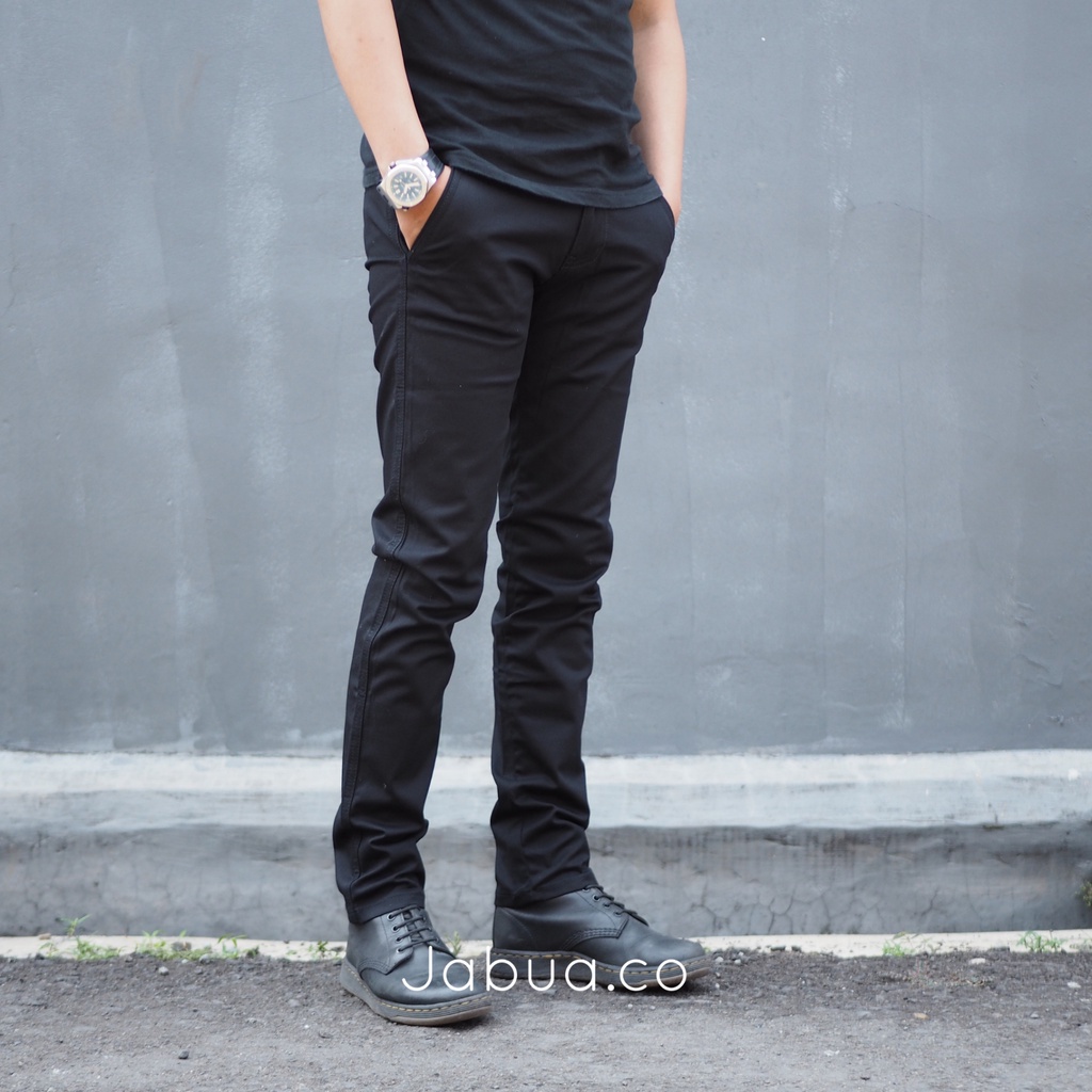 Celana Chino Panjang Premium - Hitam