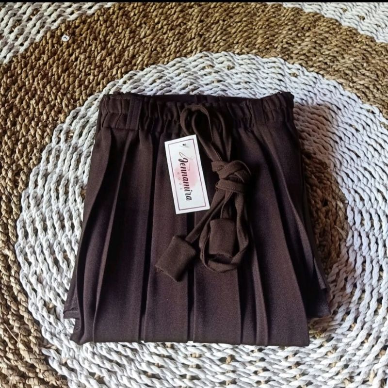 Rok kantor premium .Rok plisket smiwoll premium.rok plisket polos smiwols ./Rok kantor-Roc k Coklat