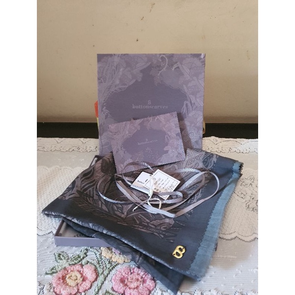 nusantara series volcano buttonscarves preloved