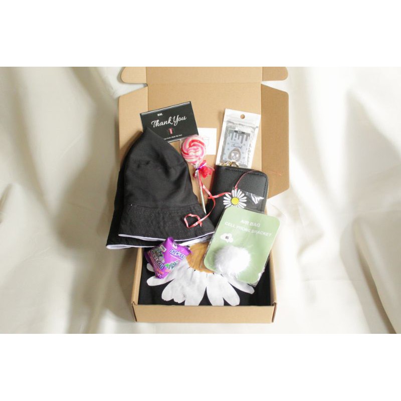 

deluxed Gift Box / kado pacar /kado graduation /baju oversize