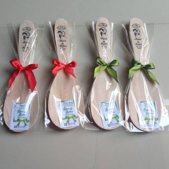 Sovenir centong kayu