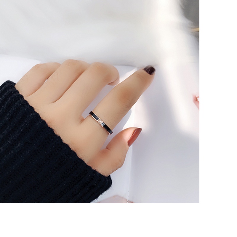 INS❤️Cincin Titanium Wanita Korea Anti Karat Dan Luntur Mewah Stainless Steel Aksen Berlian Imitasi Untuk Pria aksesoris Retro Fashion Murah Import Ready Stock