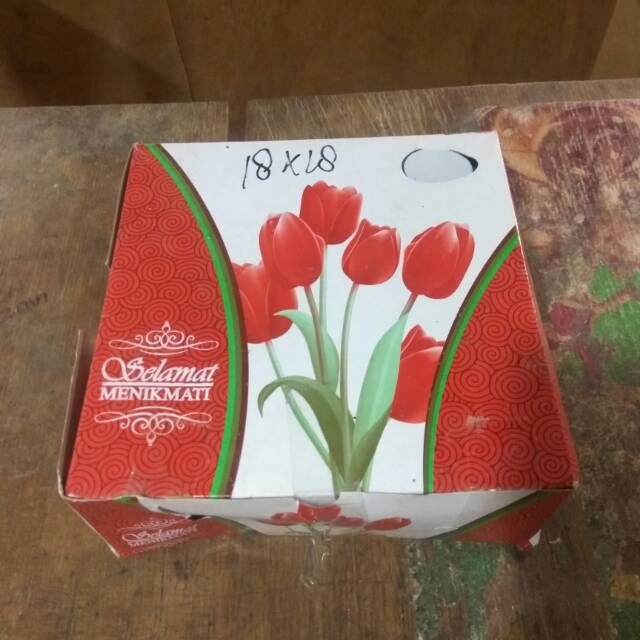 

Dus nasi uk 18*18 motif bunga isi 100lmbr