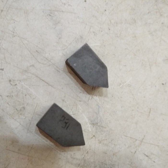 insert bubut pahat bubut P30 10 mm harga perbuah