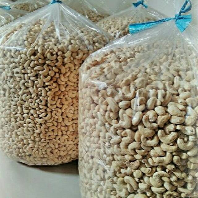 

Kacang mede,kacang mente,kacang mete,kacang mentah