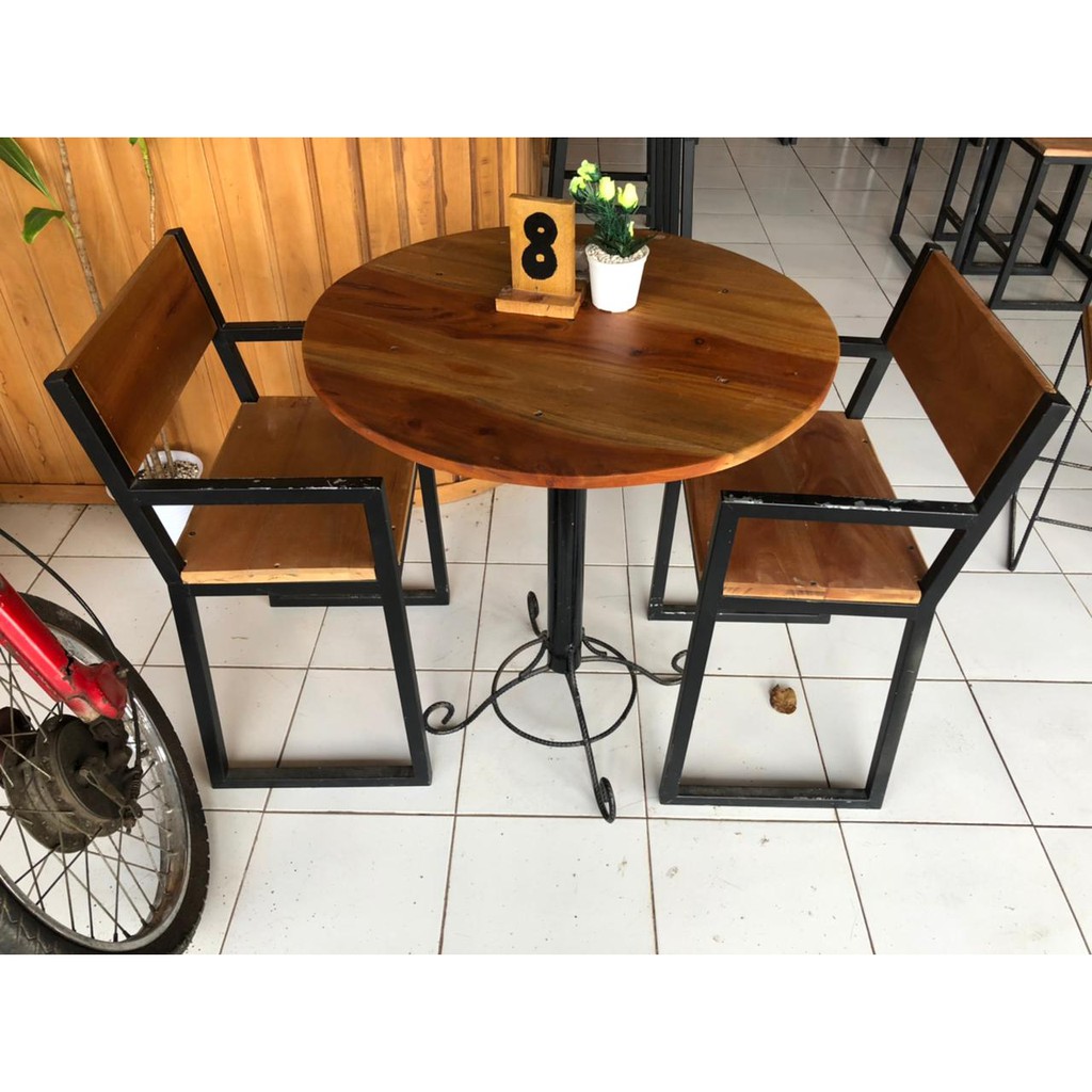 Paket Meja Bulat Dan Kursi Sandar Cafe Kayu Besi