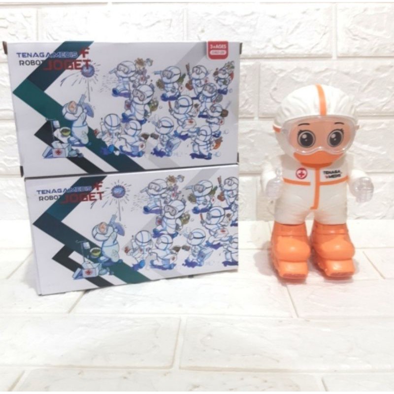 Mainan Robot Covid , petugas kesehatan