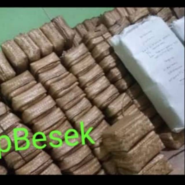 besek / anyaman bambu
