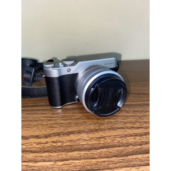 Kamera Mirrorless Fujifilm X-A20 Hitam (Second/bekas)