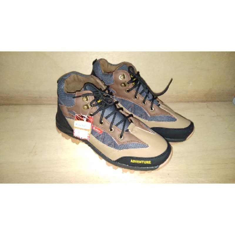 Sepatu Pria - Sepatu Gunung - Sepatu Tracking - Sepatu  Kickers - Sepatu Safety