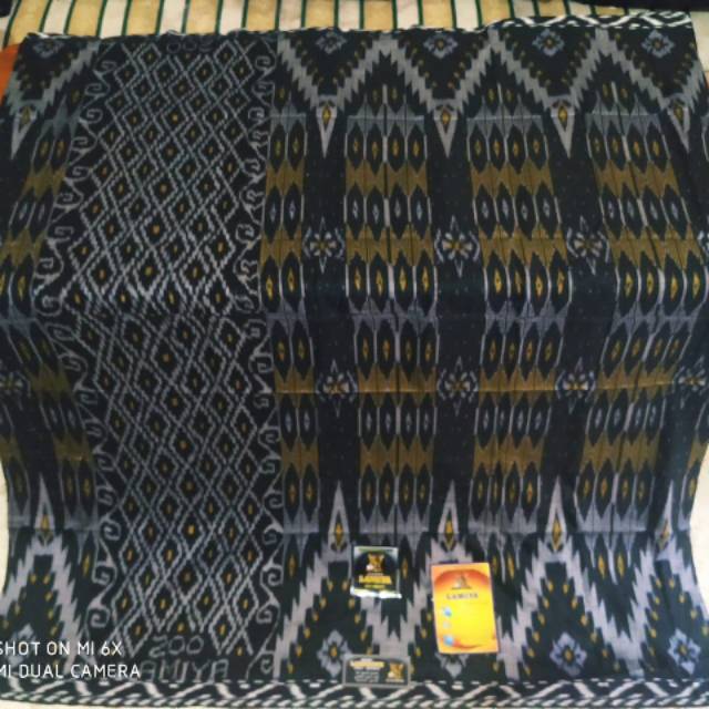 *Lamiya*
Bahan *Messres*,