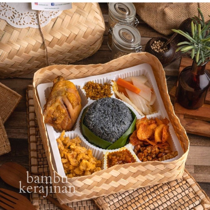 

[ Halodul ] BESEK BAMBU 20 x 20 CM SEPASANG-BESEK HAJATAN NATURAL-BOX NASI ANYAMAN UNIK