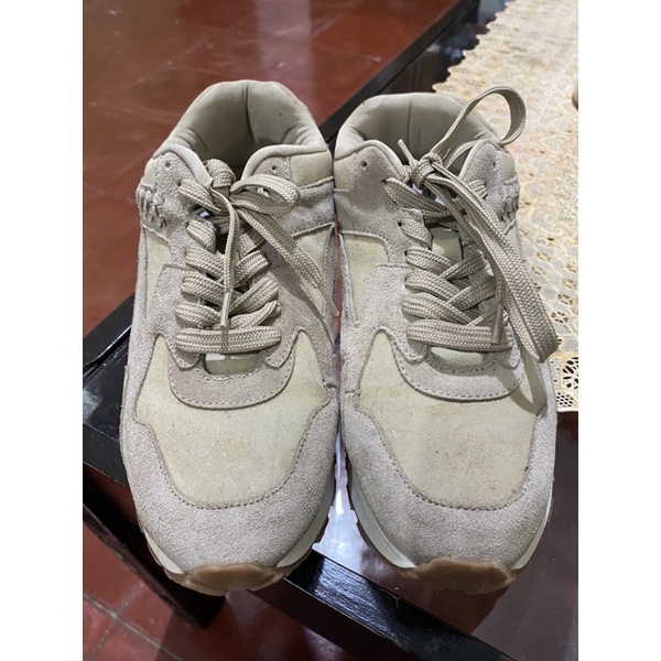 preloved zara trf sneakers