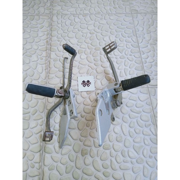 Footstep pijakan kaki depan kanan kiri Vixion New Original