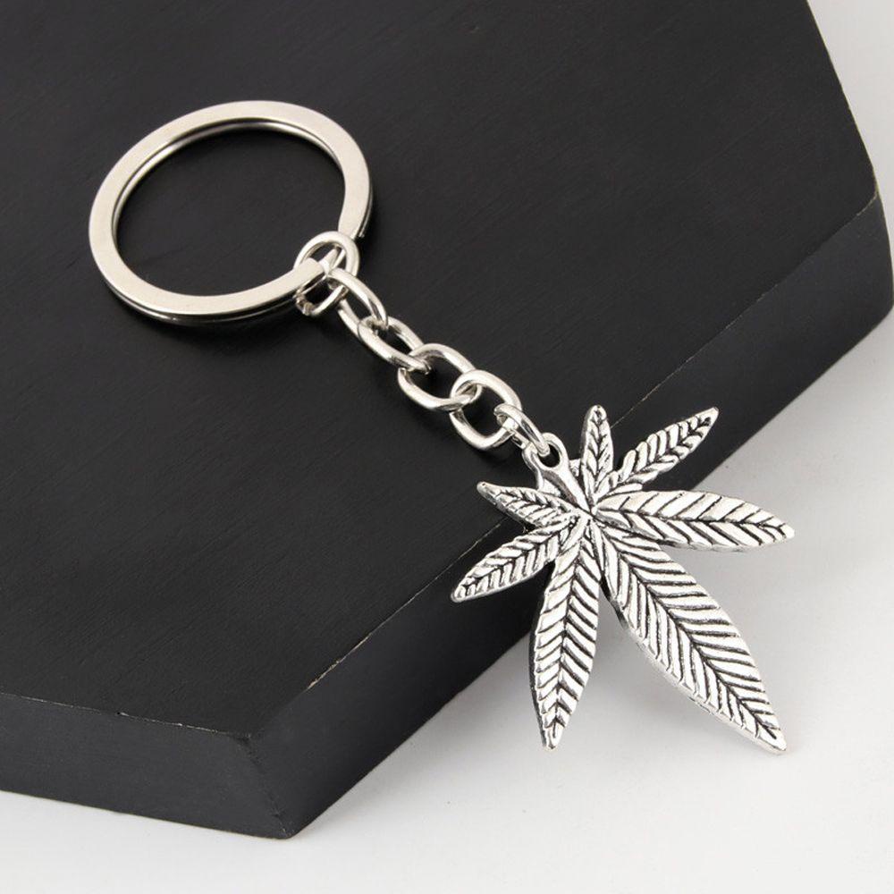 NEEDWAY Daun Maple Gantungan Kunci Fashion Vintage Liontin Ornamen Perhiasan Hadiah Handmade Craft Metal Key Chain